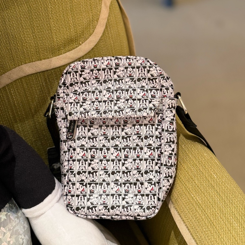 Mickey mouse bundle - Picture 4 of 6